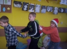 2007-2008-kl-i-teczowa-zabawa-swiateczna-zapracowany-mikolaj-22