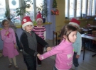 2007-2008-kl-i-teczowa-zabawa-swiateczna-zapracowany-mikolaj-25