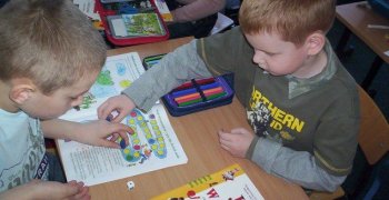 2007-2008 kl.I Tęczowa Gra nad strumykiem