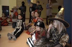 Karnawałowy bal przebierańców