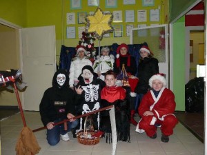 Kolędnicy ze Stojedynki na Olsztyńskiej Starówce