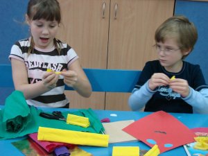 Kolorowe zabawy jesienne- październik 2007