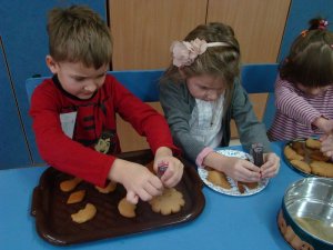 Pierniczki i kiermasz świąteczny