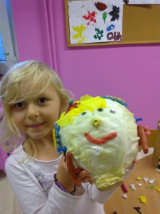 Ludziki z darów natury i materiałów ekologicznych