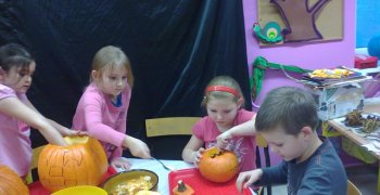 Drążenie dyń na lampiony