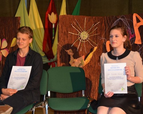 XXXI Wojewódzki Konkurs Recytatorski „Spotkania z poezją” XXXI Wojewódzki Konkurs Recytatorski „Spotkania z poezją”