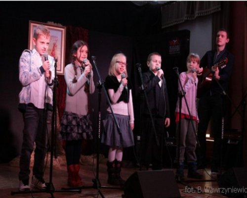 IV Międzyszkolny Konkurs Kolęd i Pastorałek „Kolędowania czar” IV Międzyszkolny Konkurs Kolęd i Pastorałek „Kolędowania czar”