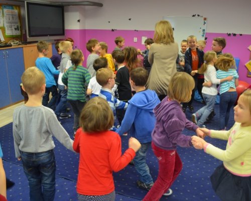 Spotkania muzyczne z panią Anią Brodą Spotkania muzyczne z panią Anią Brodą