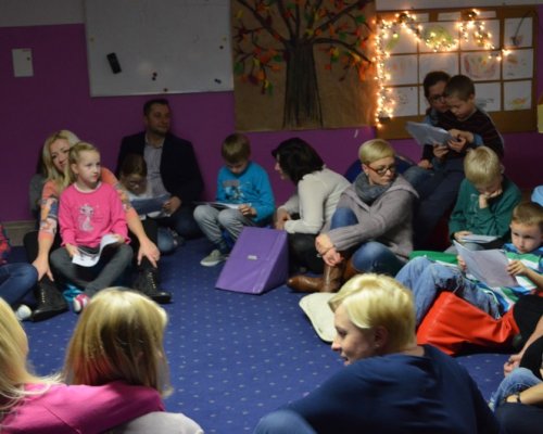 Popołudniowy wieczór z Baśnią i Owocową Herbatką…