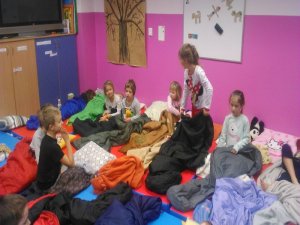 Mikołajkowe nocowanie klas I