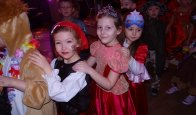 Bal karnawałowy uczniów klas młodszych