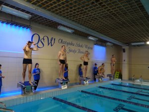 ZAWODY PŁYWACKIE STOJEDYNKI