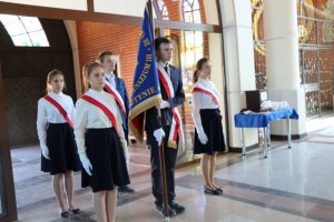 Uroczystość poświęcenia sztandaru szkoły