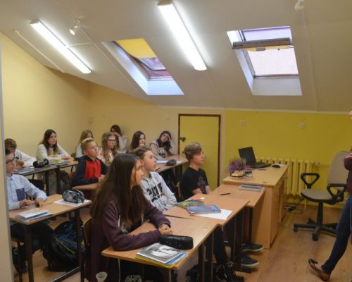 Spotkanie z policjantem nt. odpowiedzialności prawnej osób nieletnich Spotkanie z policjantem nt. odpowiedzialności prawnej osób nieletnich