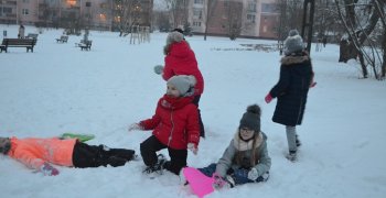 Zabawy na śniegu – koło fotograficzne