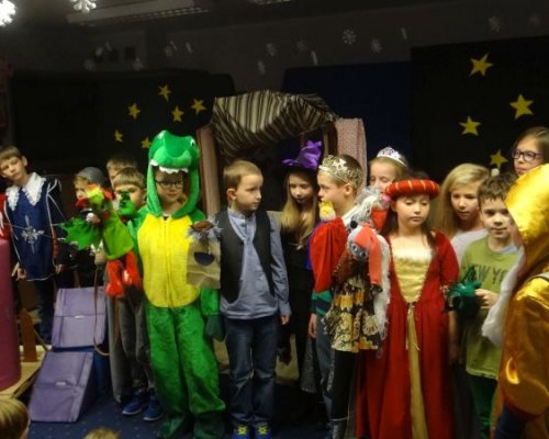 ”O dzielnym Szewczyku, straszliwym smoku i pięknej królewnie…” ”O dzielnym Szewczyku, straszliwym smoku i pięknej królewnie…”