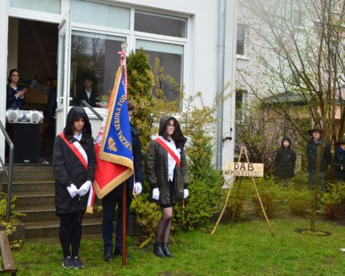 Posadziliśmy Dąb Niepodległości Posadziliśmy Dąb Niepodległości