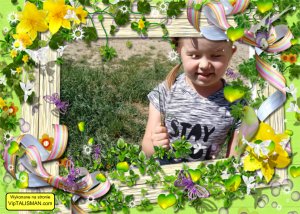 Poznajemy kwiaty, trawy i ich barwy – Tropiciele aktywnie poznają różność i wielość roślin.