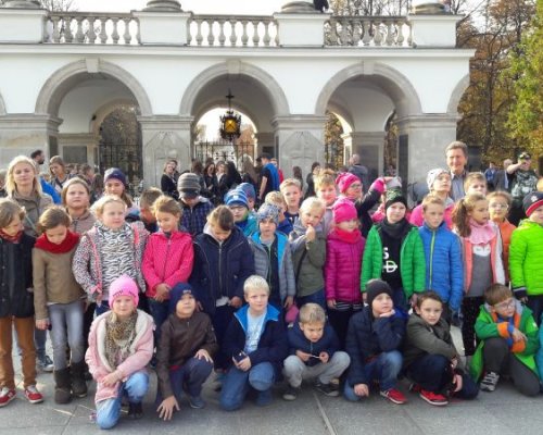 Relacja z wycieczki do Warszawy Filipa Płoskiego z klasy III jagodowej Relacja z wycieczki do Warszawy Filipa Płoskiego z klasy III jagodowej