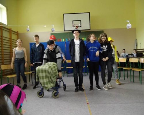 XVIII Szkolny Przegląd Małych Form Scenicznych Olsztyn 2018 XVIII Szkolny Przegląd Małych Form Scenicznych Olsztyn 2018