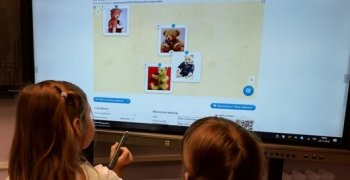 Interaktywne gry z misiem