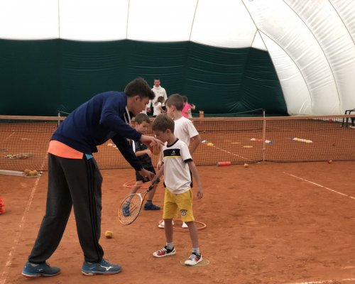 (Polski) Bezpłatne lekcje tenisa ziemnego