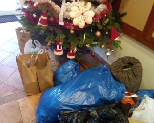 (Polski) Pomagamy ubogim