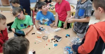 WE LOVE CODING ROBOTS