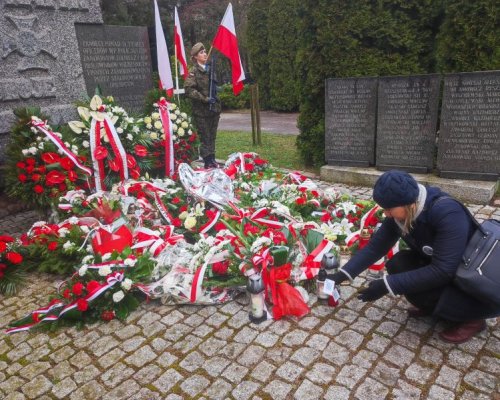 Katyń…ocalić od zapomnienia