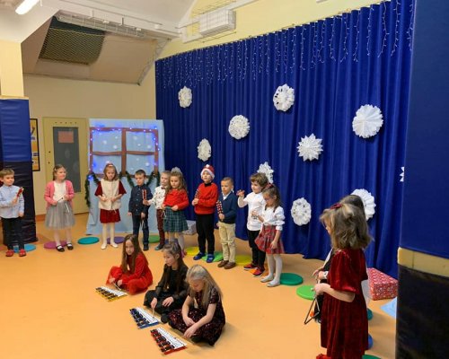 (Polski) Występ świąteczny- zerówka