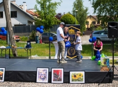f12