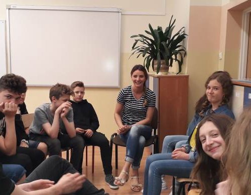 Bezpieczni w szkole Bezpieczni w szkole