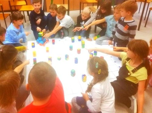 Akademia Programowania z Dash and Dot Akademia Programowania z Dash and Dot